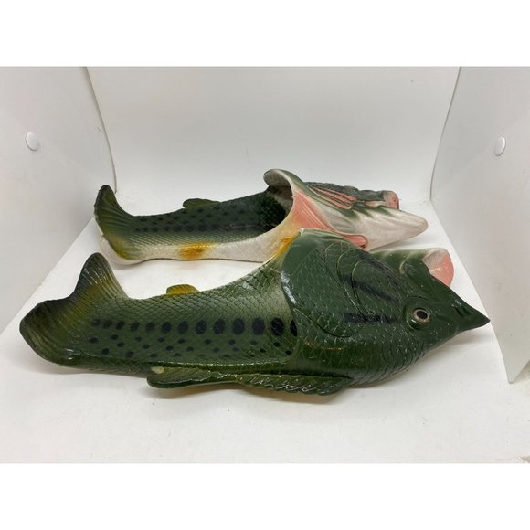 Bass Fish Sandals Rivers Edge Sz 11/12 Adult Non Slip Hand Painted Fisher Stream - Picture 8 of 9